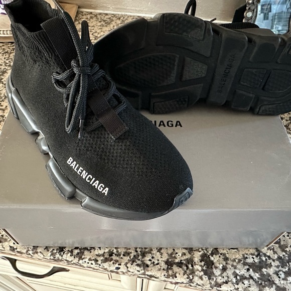 Balenciagas worn a handful times - Picture 3 of 6